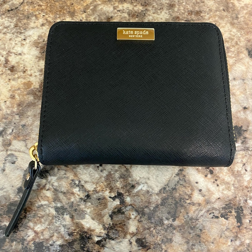 NEW Kate Spade wallet.